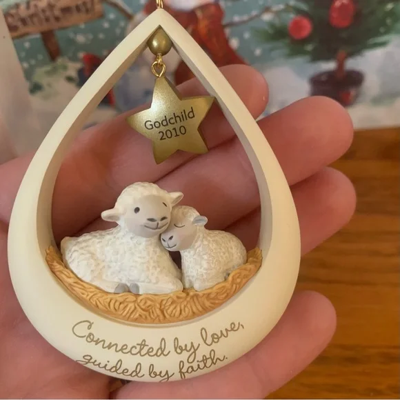 SOLD 🎄3/15🎄Hallmark Keepsake Ornament “Godchild” 2010 - Picture 2 of 3